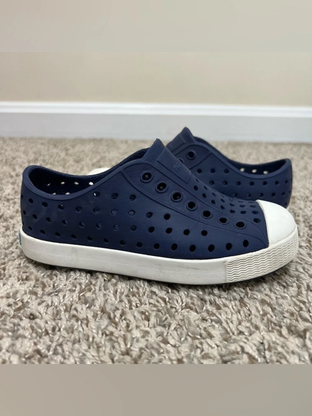 Native Kids Jefferson Slip-On Shoes in Navy and White Size C11 - Picture 3 of 8